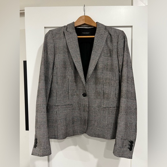 Banana Republic plaid black, red, cream, size 12. - Picture 1 of 2